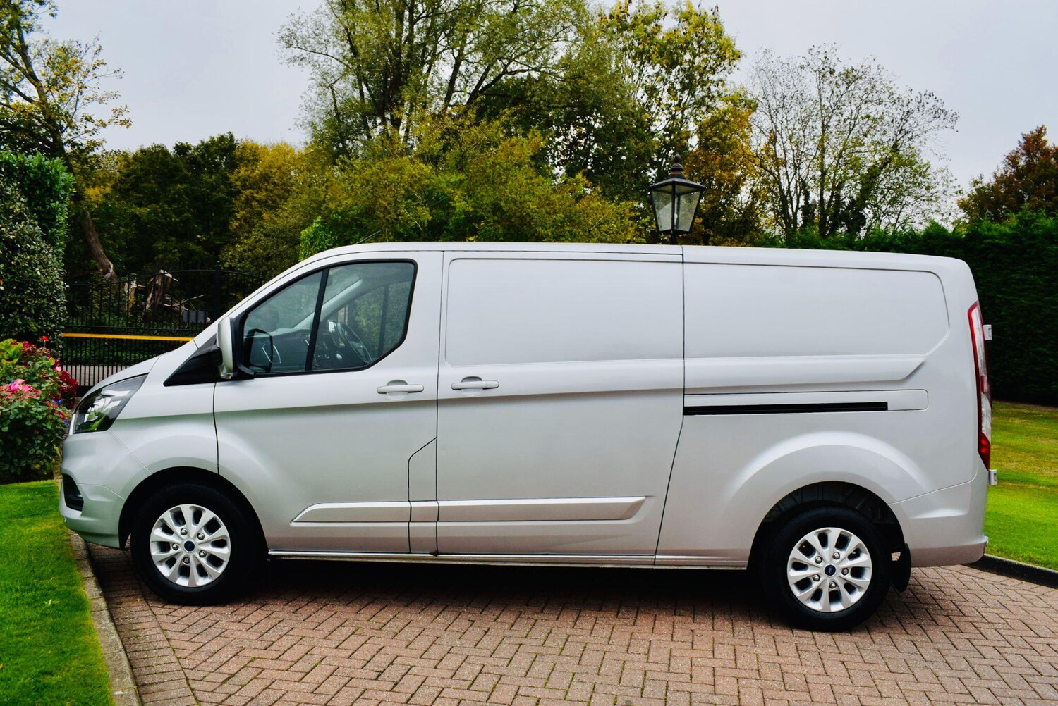 Used Ford Transit Custom 2022 for sale - 76283147: Photo 2