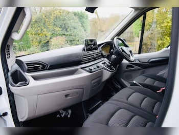 Used Maxus Deliver 9 2022 for sale - 77215514: Photo