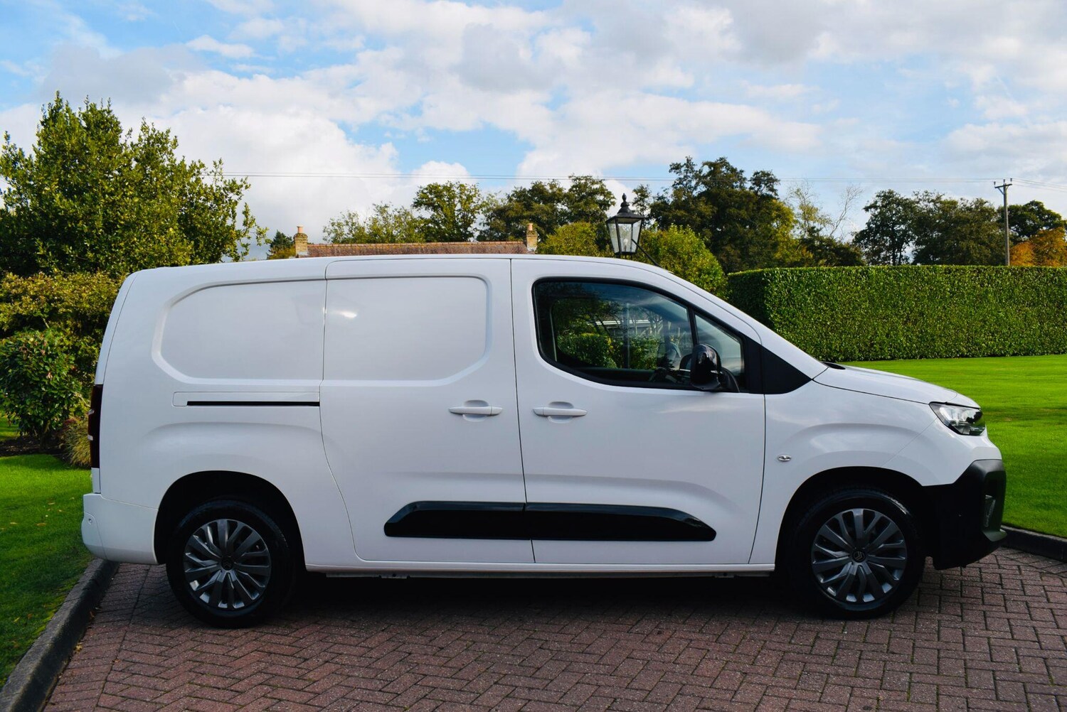 Used Citroen Berlingo 2024 for sale - 76360505: Photo 10