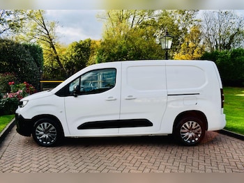 Used Citroen Berlingo 2024 for sale - 76360505: Photo