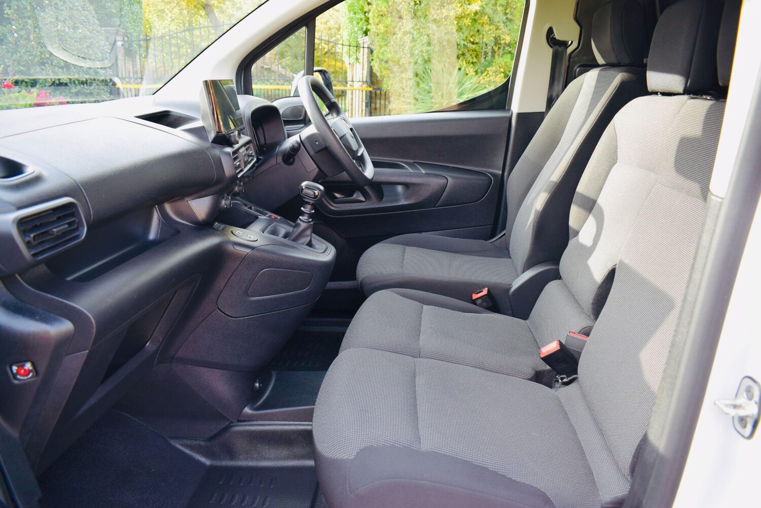 Used Citroen Berlingo 2024 for sale - 76360505: Photo 3