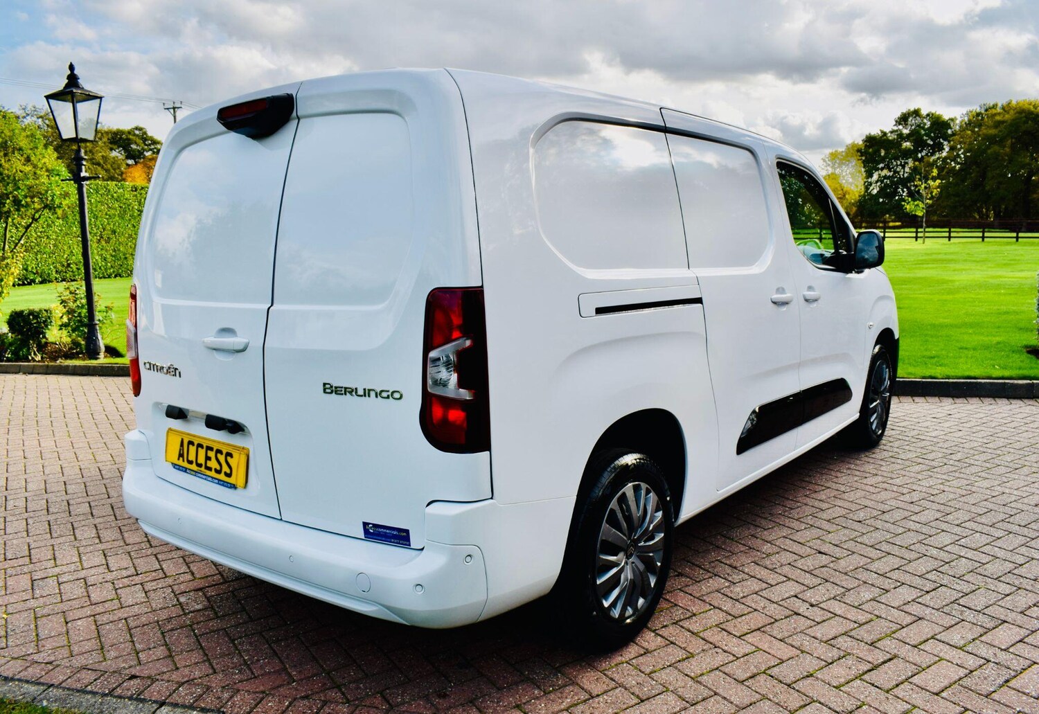 Used Citroen Berlingo 2024 for sale - 76360505: Photo 9