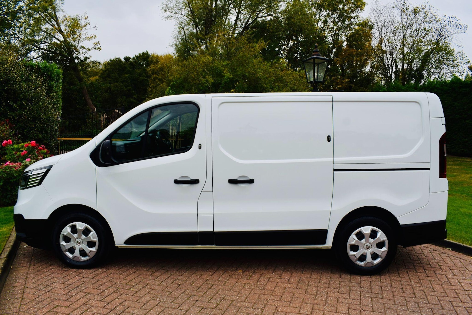 Used Renault Trafic 2023 for sale - 76238665: Photo 2