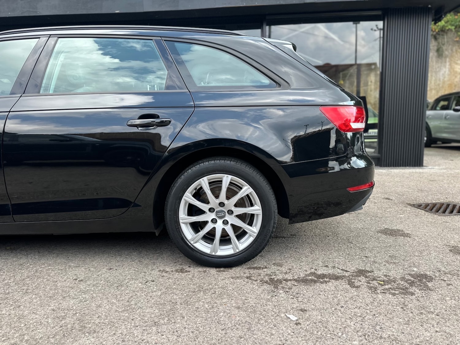 Used Audi A4 2016 for sale - 76208622: Photo 3