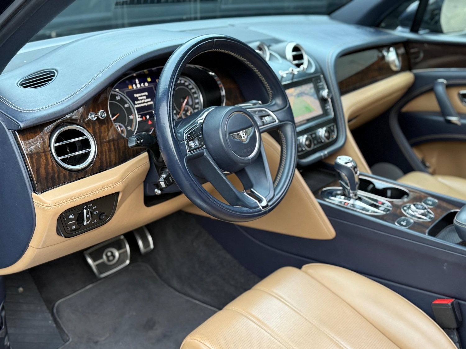 Used Bentley Bentayga 2018 for sale - 76603103: Photo 11