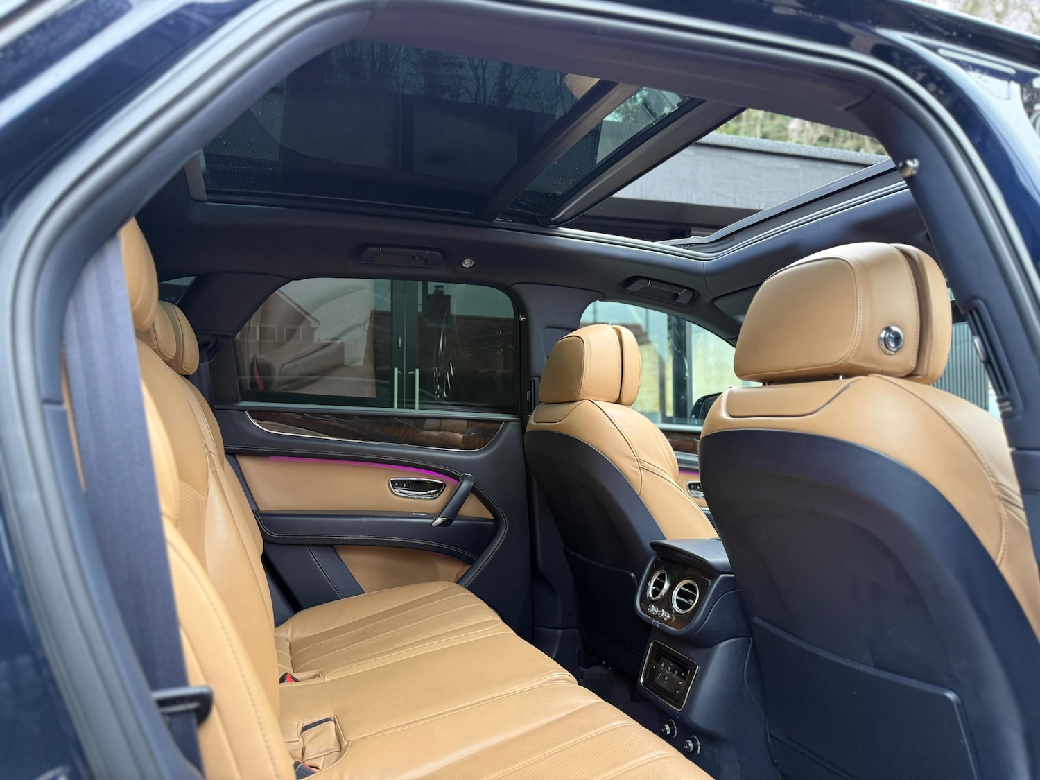 Used Bentley Bentayga 2018 for sale - 76603103: Photo 12