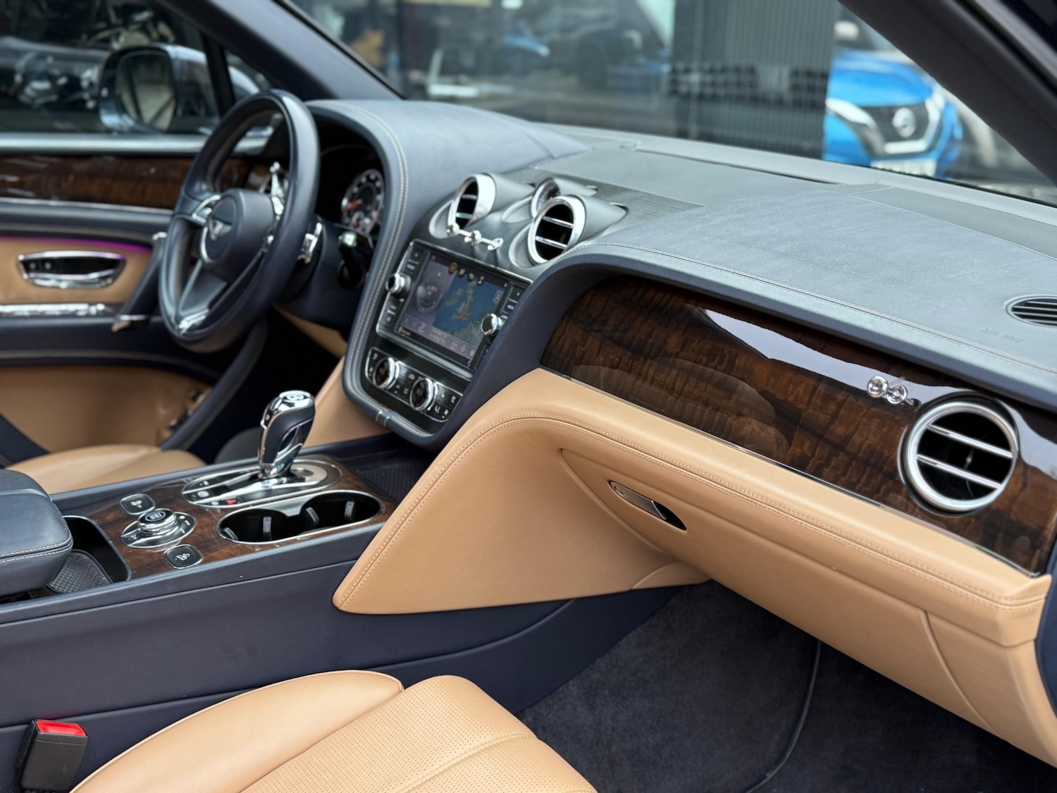 Used Bentley Bentayga 2018 for sale - 76603103: Photo 16