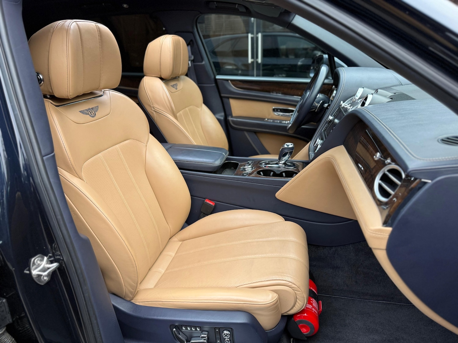 Used Bentley Bentayga 2018 for sale - 76603103: Photo 17