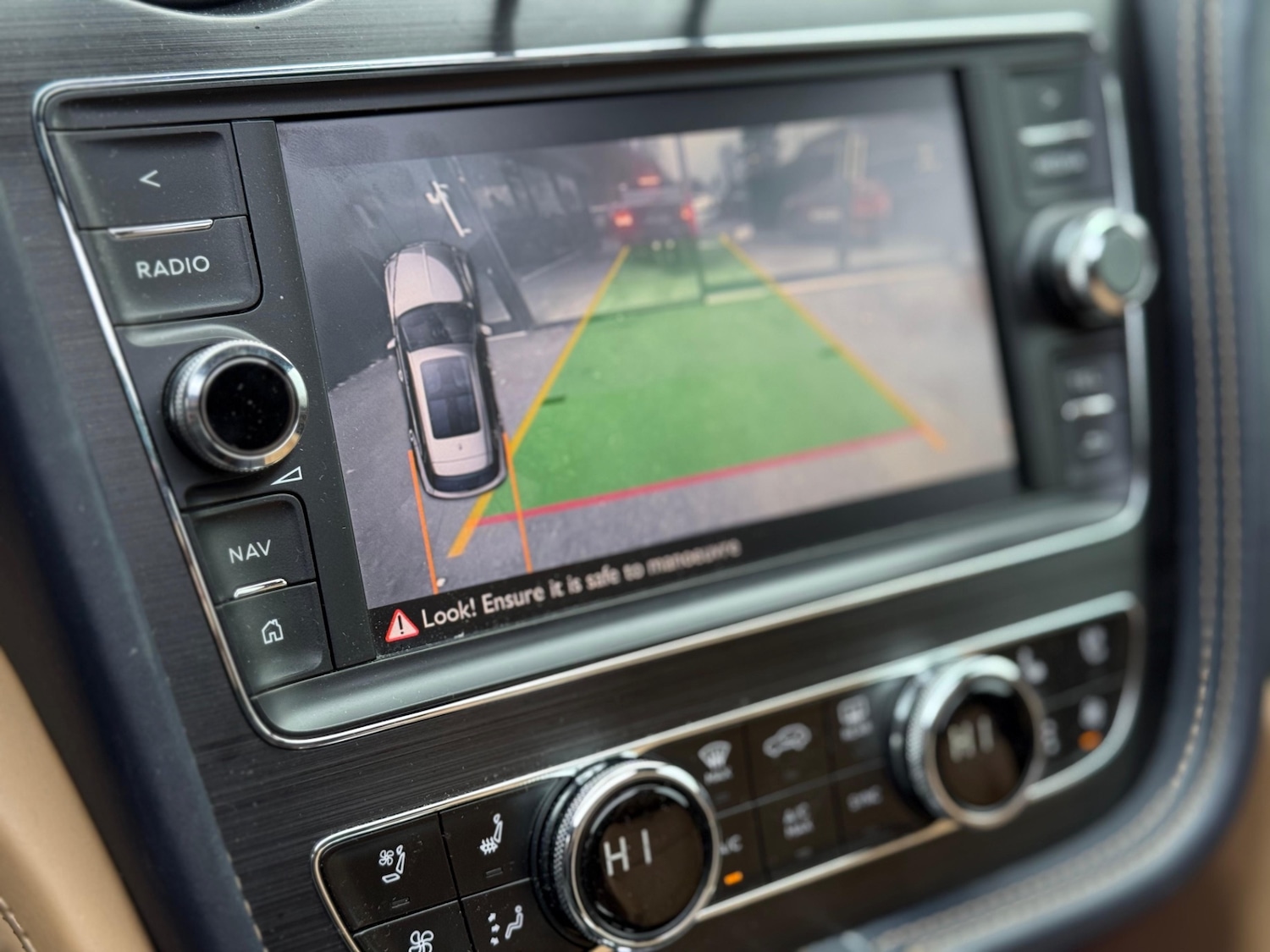 Used Bentley Bentayga 2018 for sale - 76603103: Photo 20