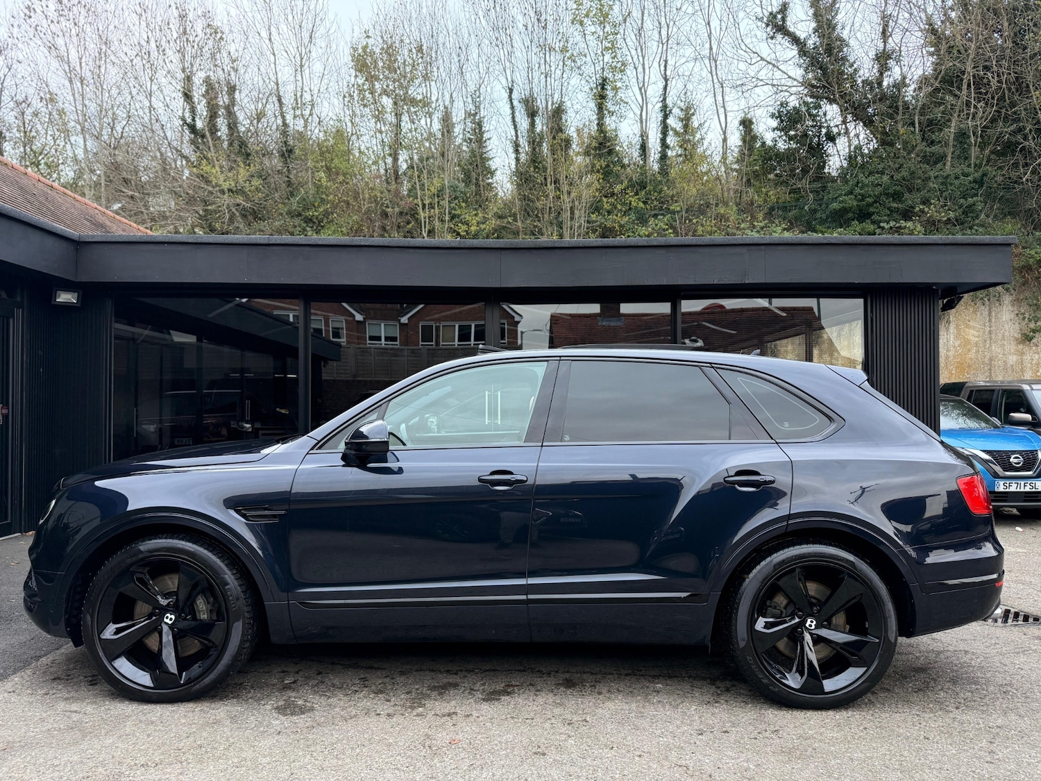 Used Bentley Bentayga 2018 for sale - 76603103: Photo 3