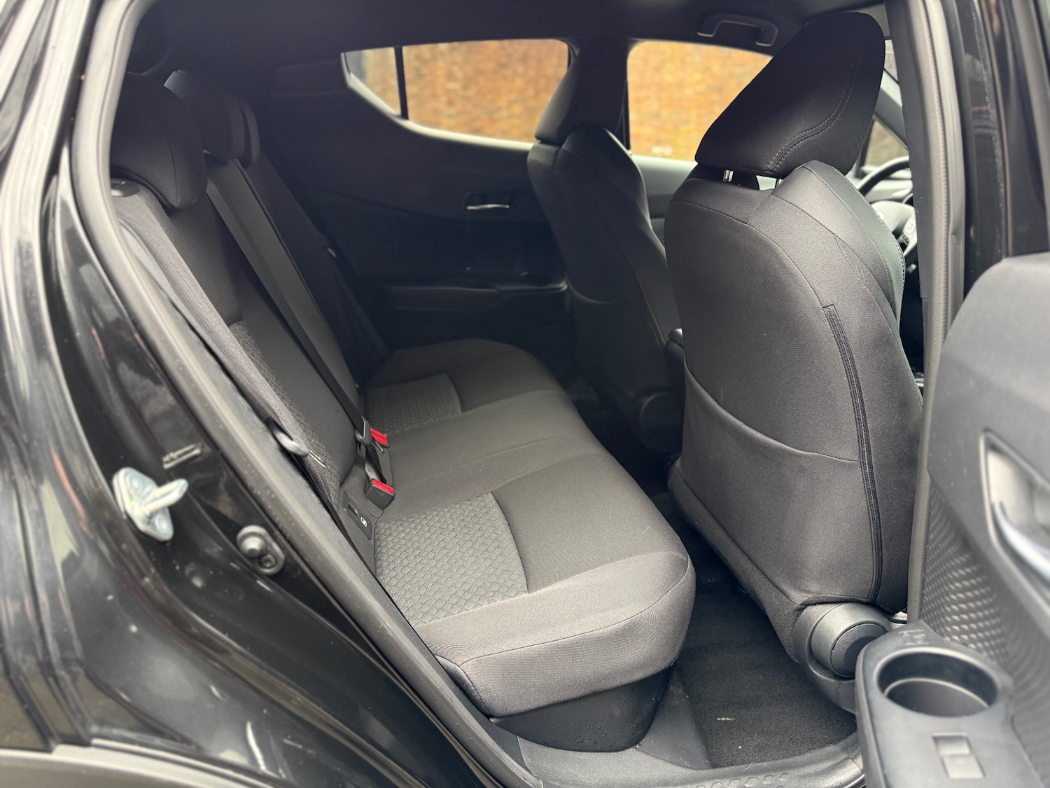 Used Toyota C-HR 2023 for sale - 77679101: Photo 18