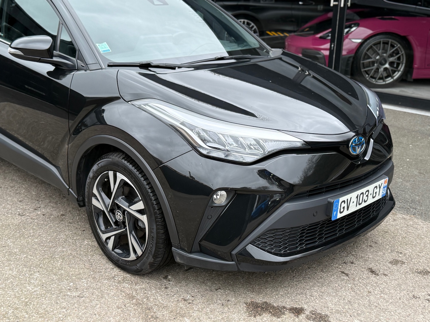 Used Toyota C-HR 2023 for sale - 77679101: Photo 4