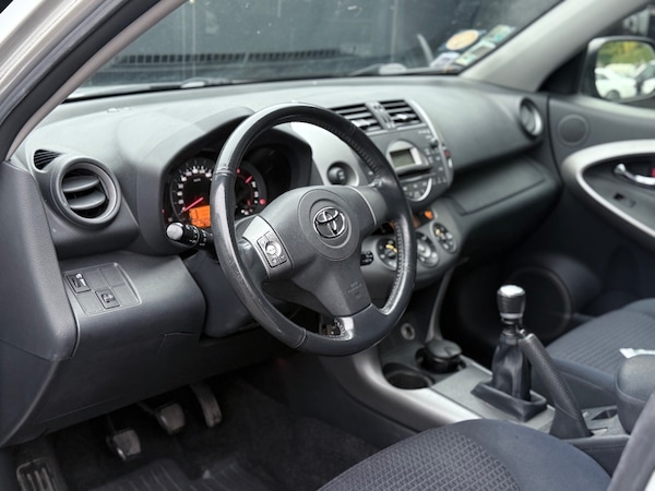 Used Toyota RAV4 2009 for sale - 76265315: Photo 16