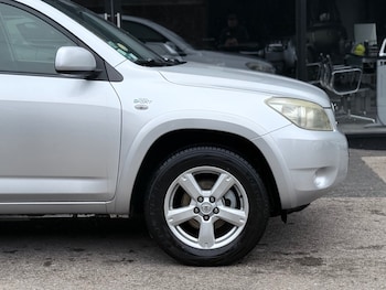 Used Toyota RAV4 2009 for sale - 76265315: Photo 4