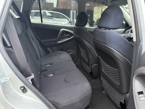 Used Toyota RAV4 2009 for sale - 76265315: Photo 9