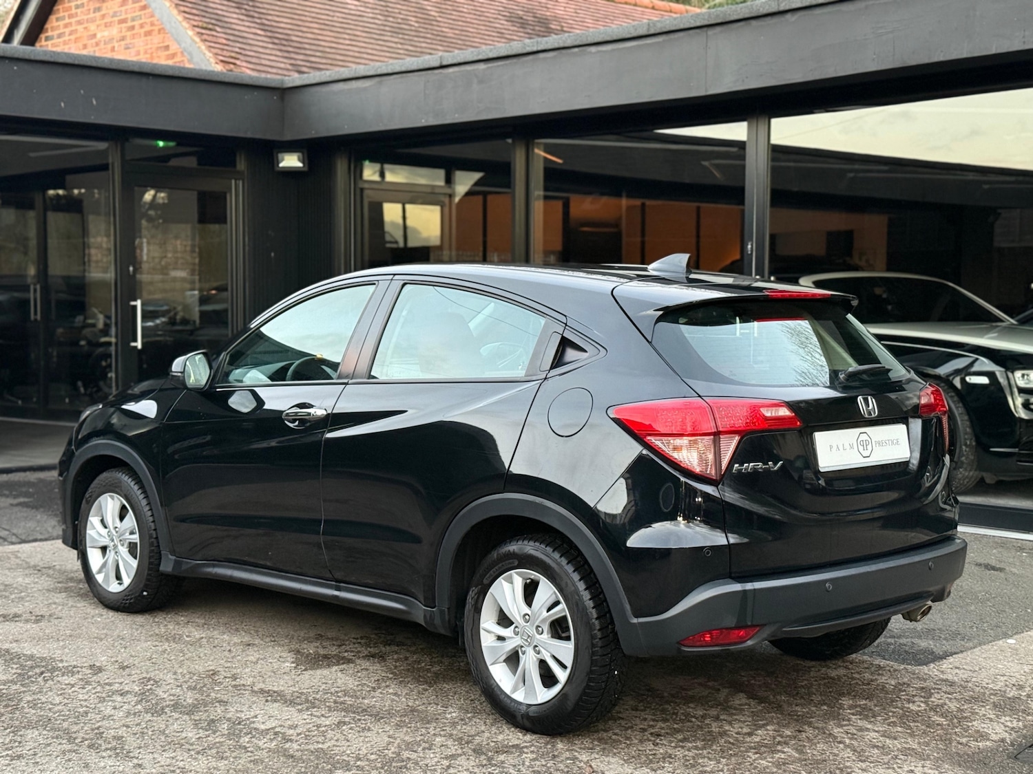 Used Honda HR-V 2016 for sale - 76891646: Photo 4