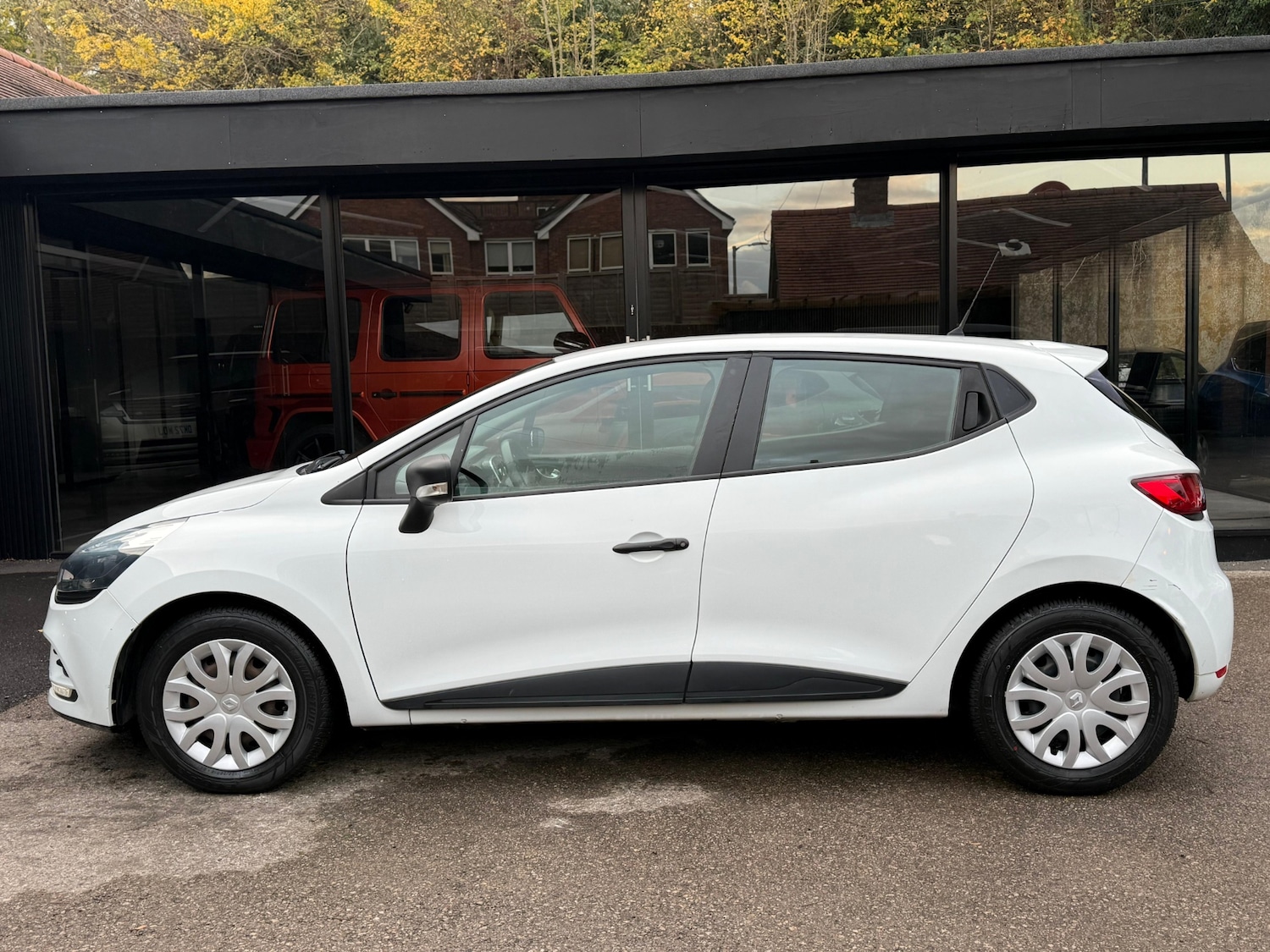 Used Renault Clio for sale - 76494116: Photo 12