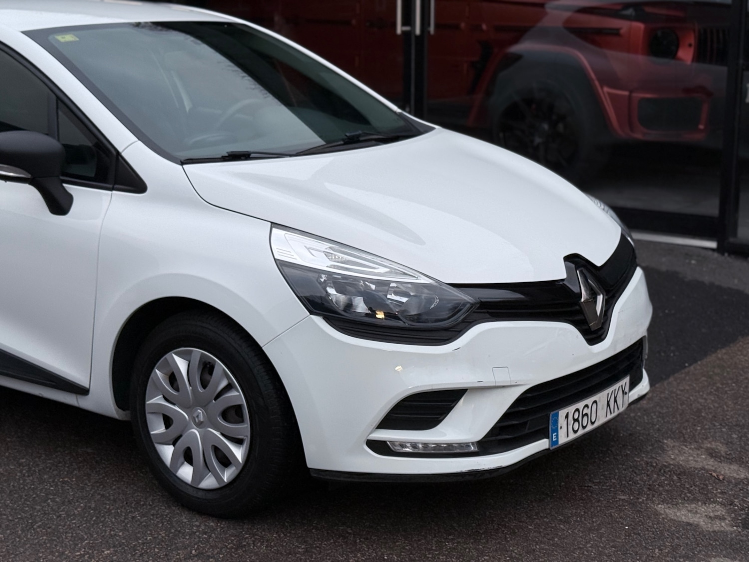 Used Renault Clio for sale - 76494116: Photo 3