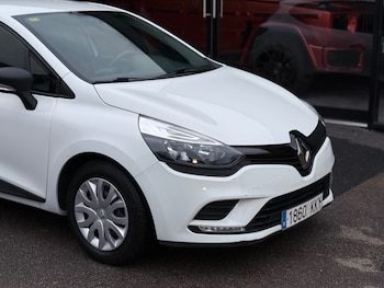 Used Renault Clio undefined for sale - 76494116: Photo