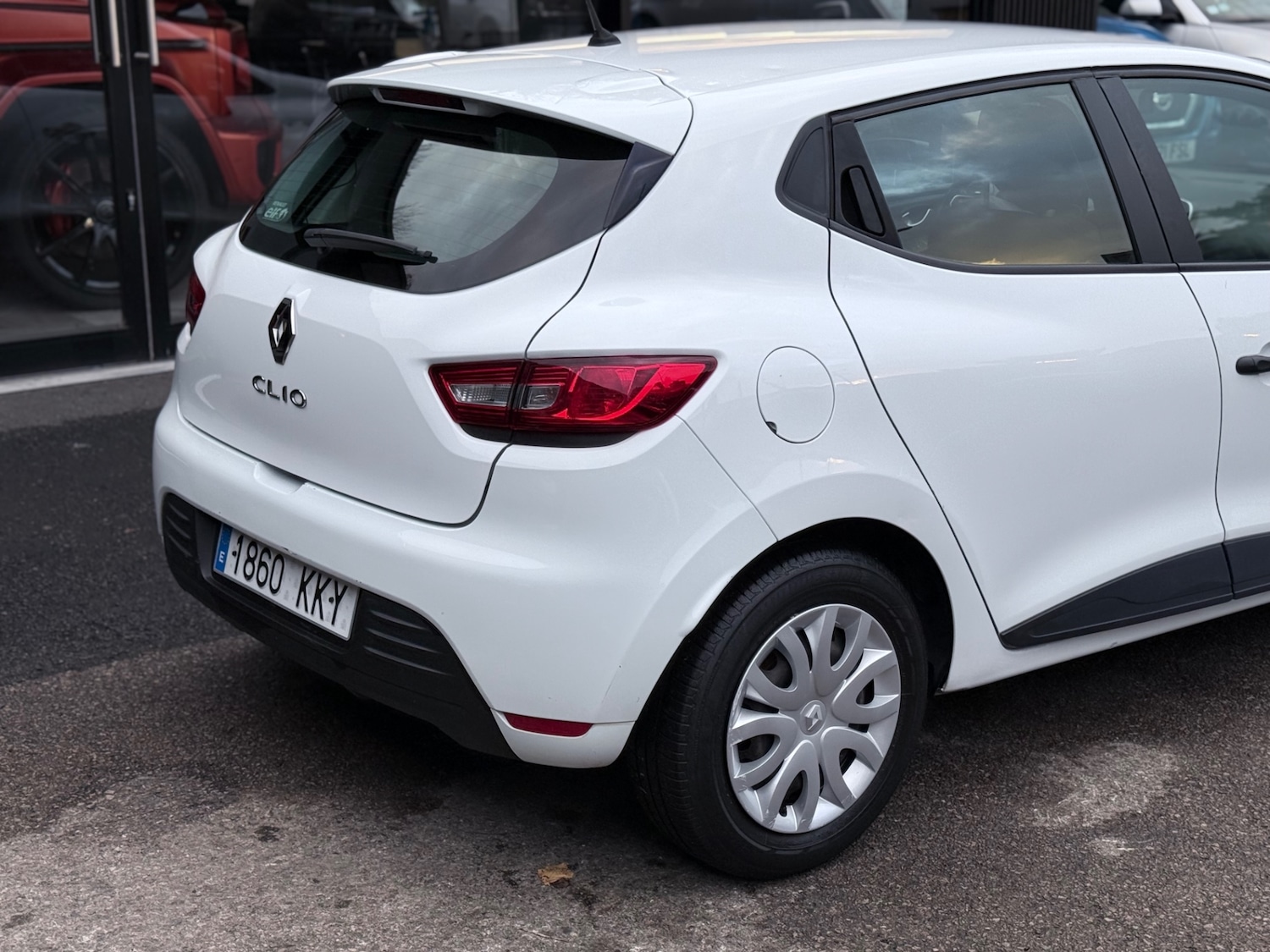 Used Renault Clio for sale - 76494116: Photo 5
