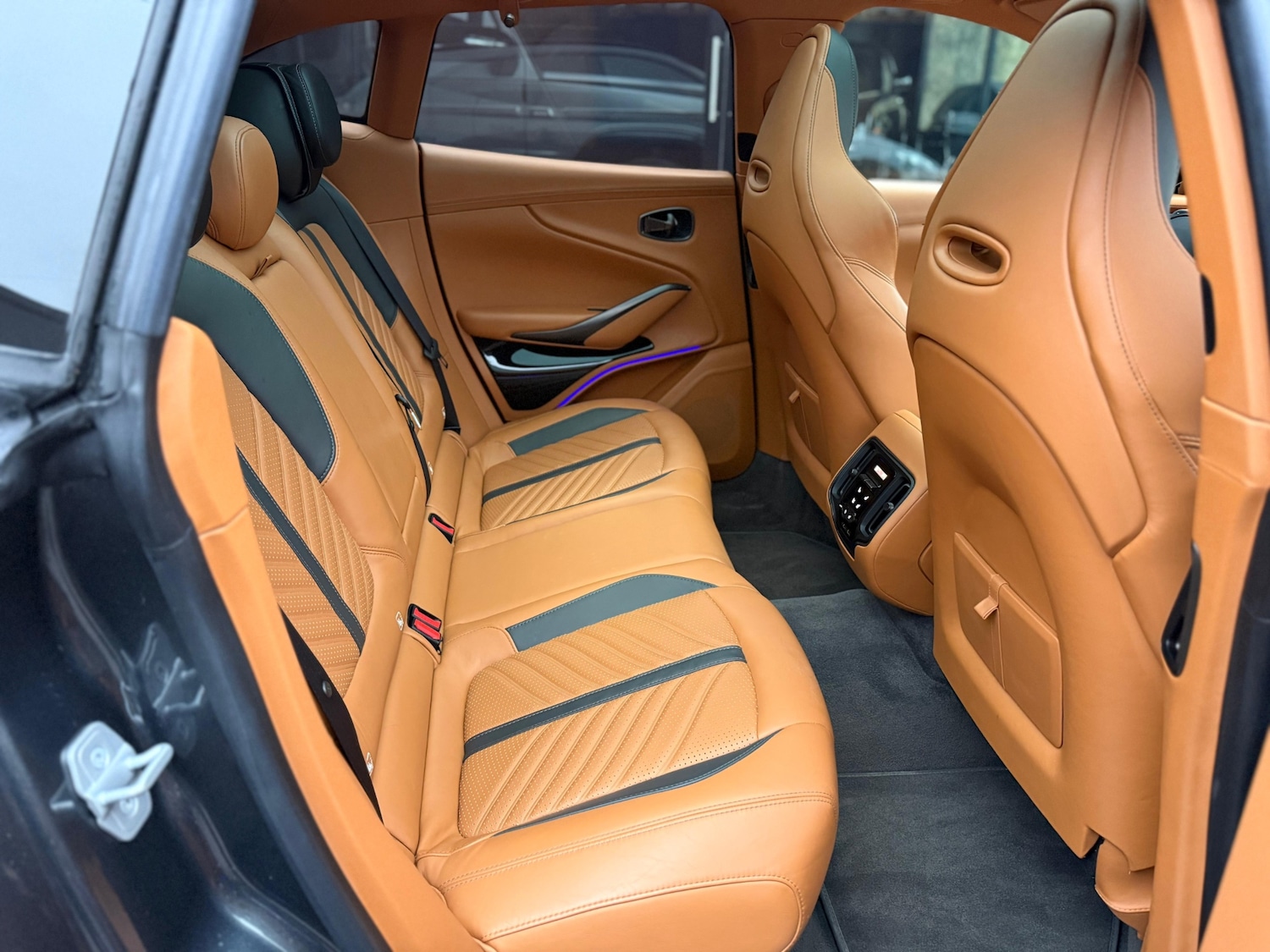 Used Aston Martin DBX 2022 for sale - 77298479: Photo 12