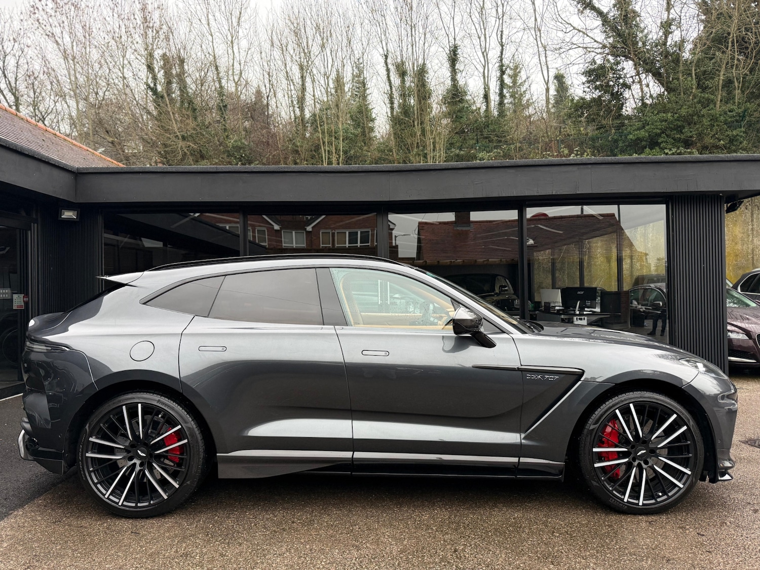 Used Aston Martin DBX 2022 for sale - 77298479: Photo 2