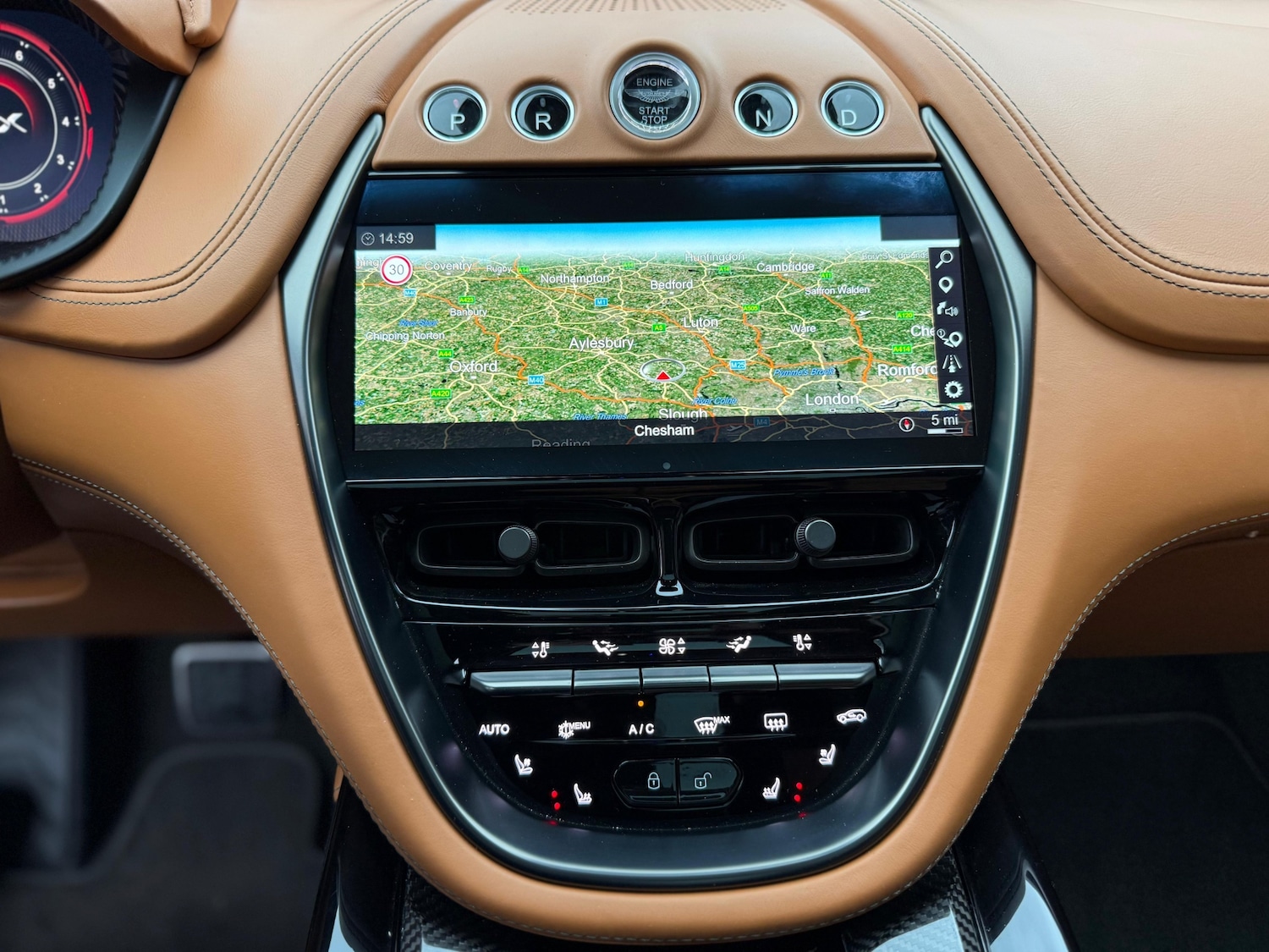 Used Aston Martin DBX 2022 for sale - 77298479: Photo 22