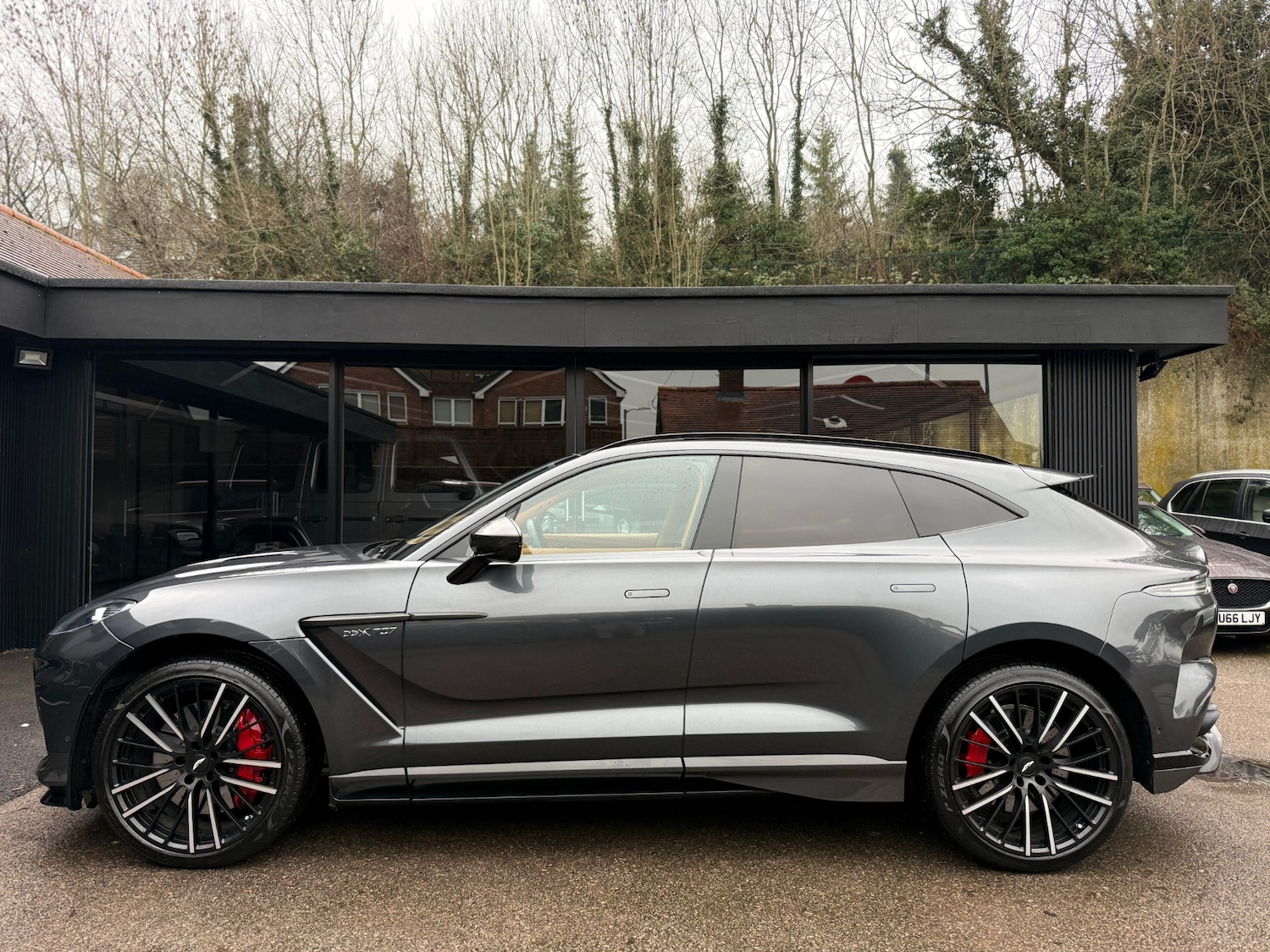 Used Aston Martin DBX 2022 for sale - 77298479: Photo 9