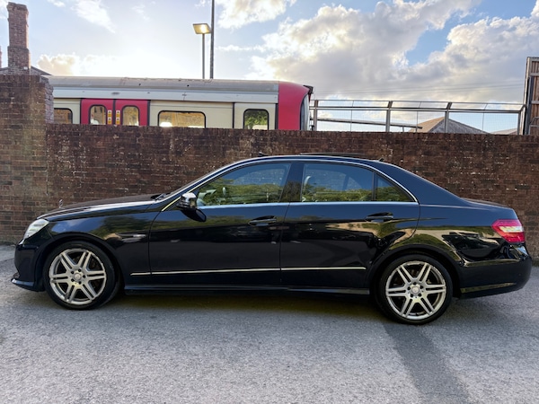 Used Mercedes-Benz E Class 2011 for sale - 76277381: Photo 15