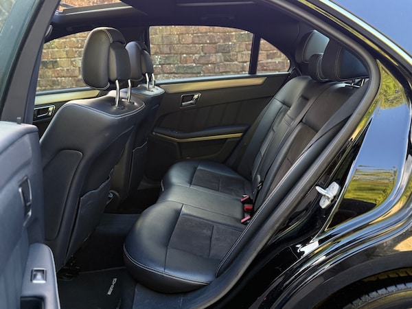 Used Mercedes-Benz E Class 2011 for sale - 76277381: Photo 7