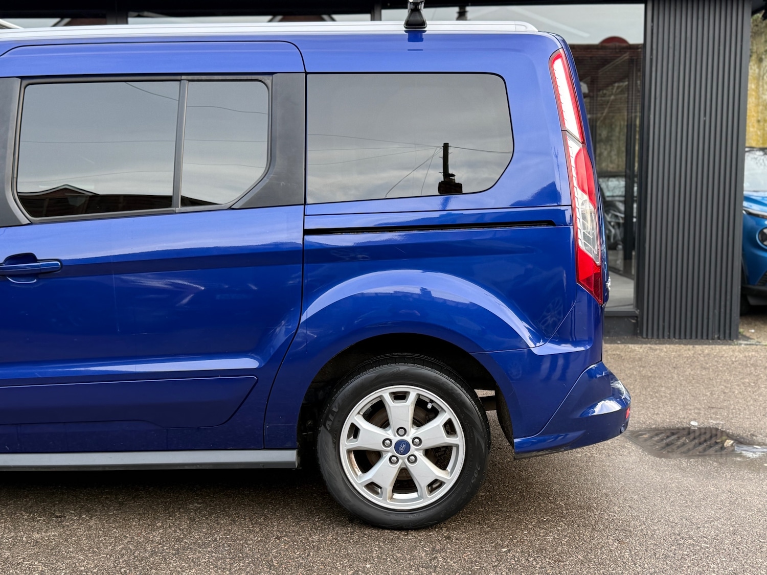 Used Ford Grand Tourneo Connect 2016 for sale - 77020648: Photo 14