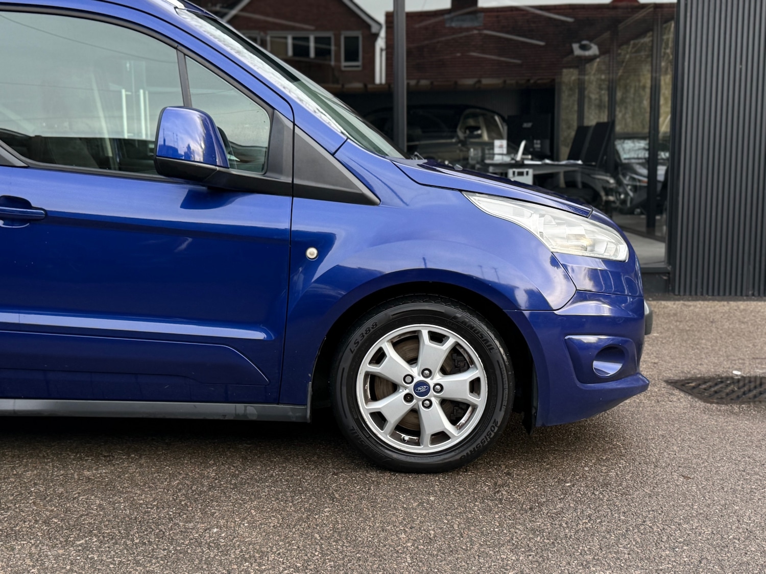 Used Ford Grand Tourneo Connect 2016 for sale - 77020648: Photo 2