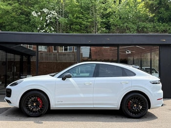 Used Porsche Cayenne 2022 for sale - 78764397: Photo