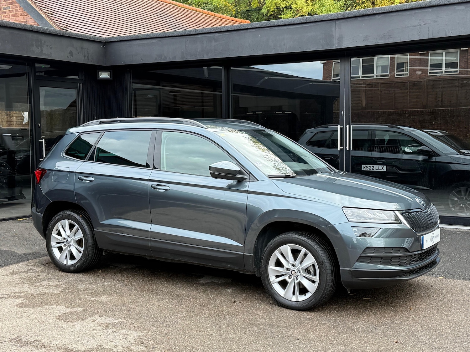Used Skoda Karoq 2020 for sale - 76352310: Photo 1