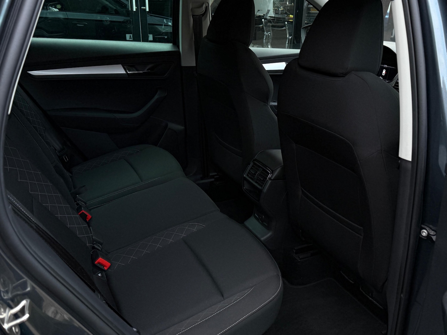 Used Skoda Karoq 2020 for sale - 76352310: Photo 9