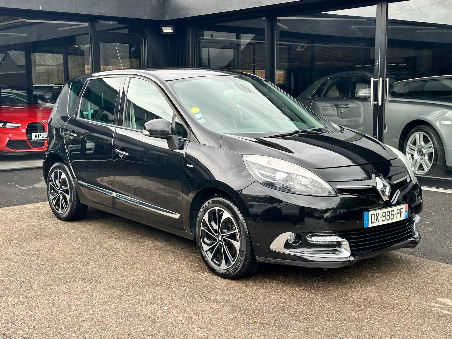 Used Renault Scenic 2015 for sale - 76449250: Photo 1
