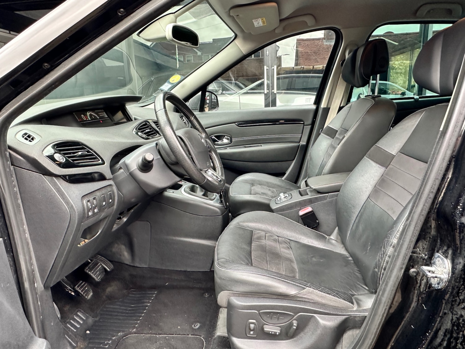 Used Renault Scenic 2015 for sale - 76449250: Photo 17