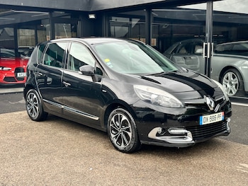 2015 - 1.6 dCi Dynamique TomTom 5dr [Luxe Pack]