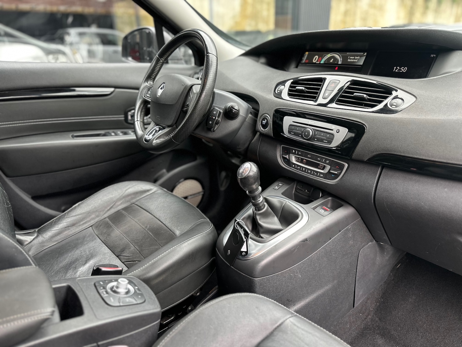 Used Renault Scenic 2015 for sale - 76449250: Photo 9