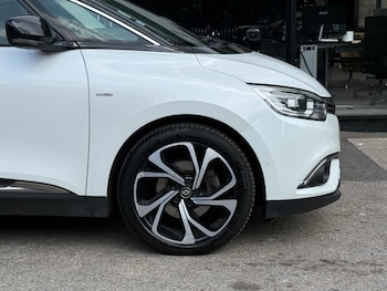 Used Renault Scenic 2018 for sale - 79307430: Photo