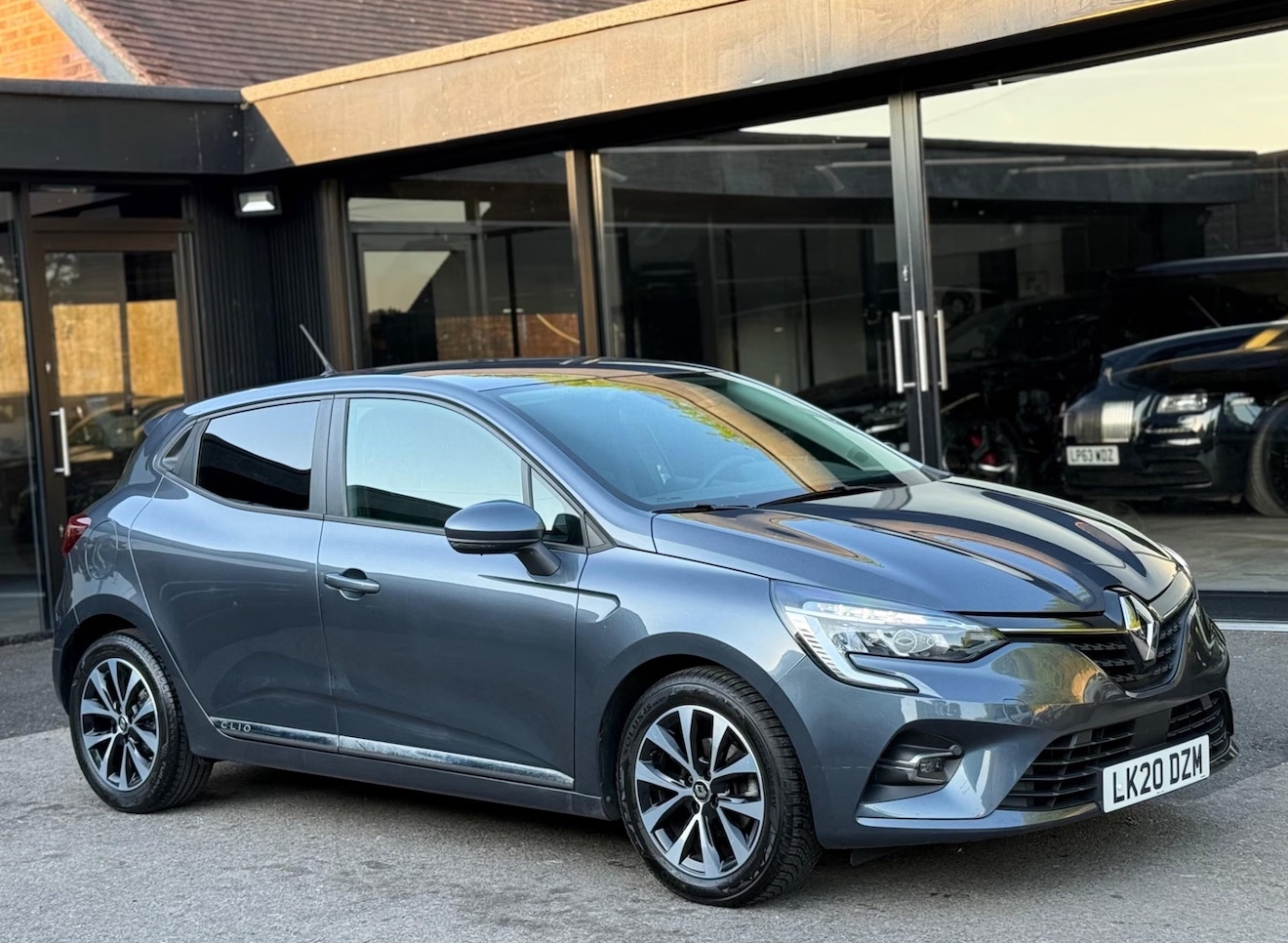 Used Renault Clio 2020 for sale - 76219241: Photo 1