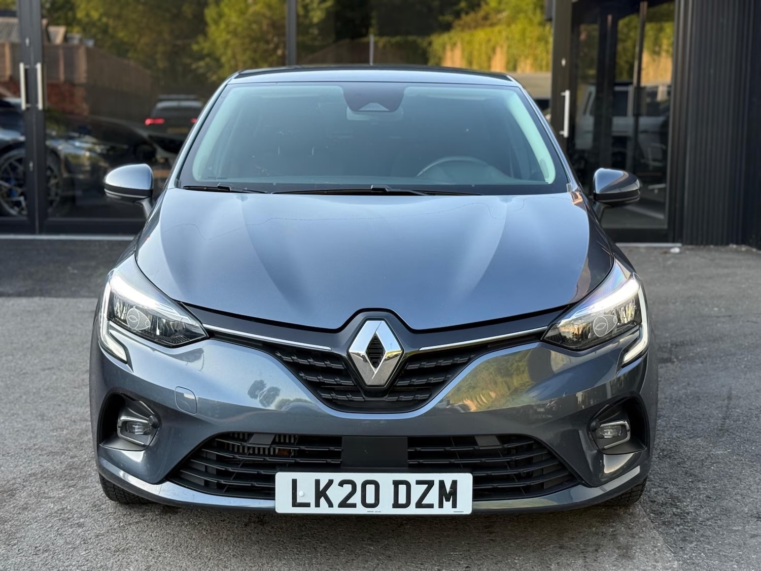 Used Renault Clio 2020 for sale - 76219241: Photo 2
