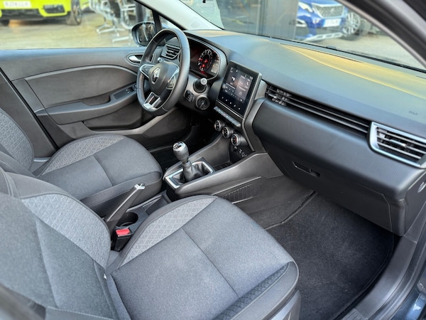 Used Renault Clio 2020 for sale - 74656166: Photo 16