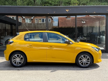Used Peugeot 208 2023 for sale - 79329936: Photo