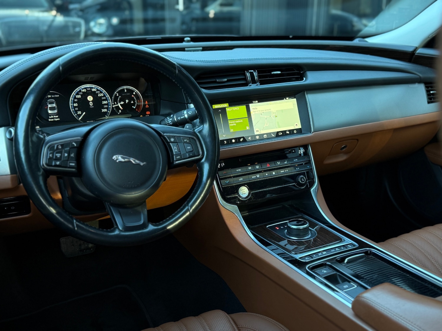 Used Jaguar XF 2017 for sale - 77088338: Photo 19