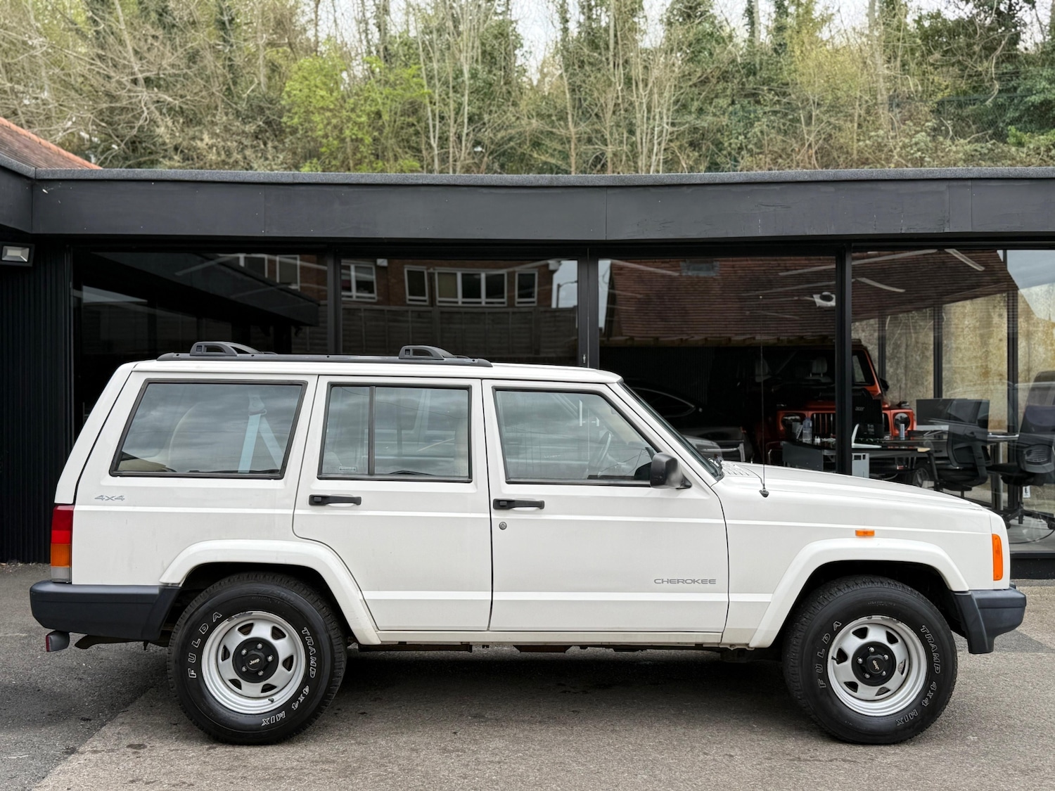Used Jeep Cherokee 1998 for sale - 78124735: Photo 2