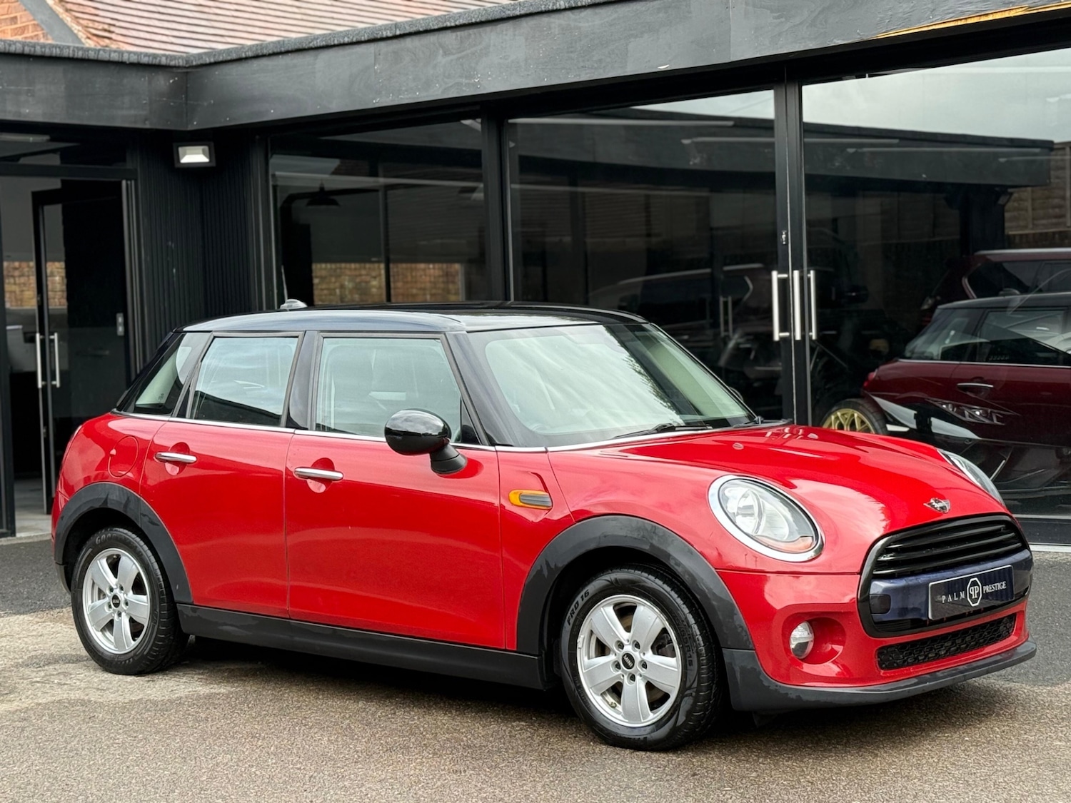 Used MINI Hatch 2016 for sale - 76320622: Photo 1