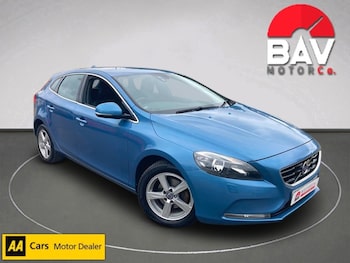 Used Volvo V40 2015 for sale - 79335048: Photo