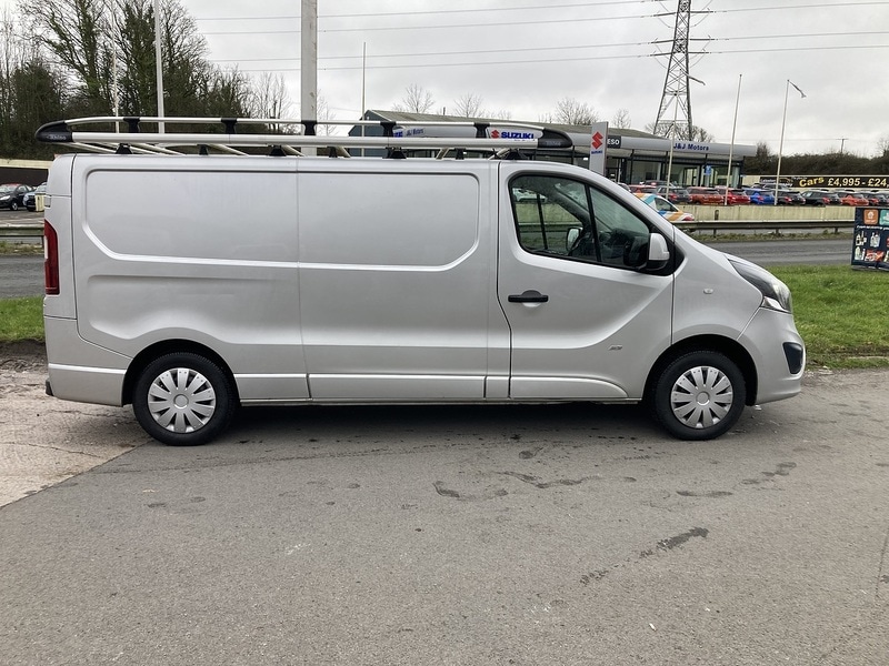 Used Vauxhall Vivaro 2017 for sale - 77370333: Photo 4