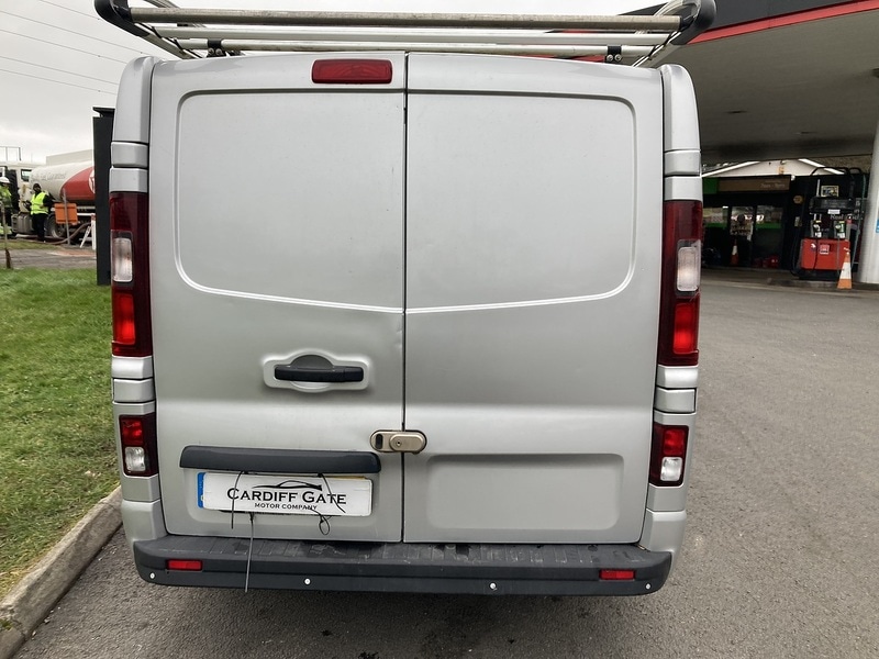 Used Vauxhall Vivaro 2017 for sale - 77370333: Photo 5